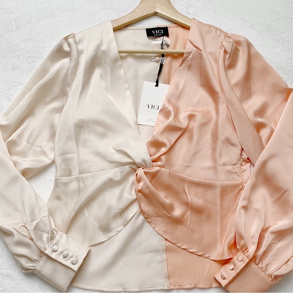 NWT Peach & Cream Color Block Twisted Front Blouse - Picture 3 of 11